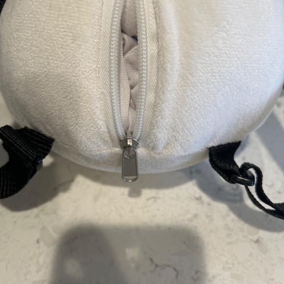 Disney’s Frozen ❄️ Olaf ⛄️ Plush Backpack - Picture 4 of 4